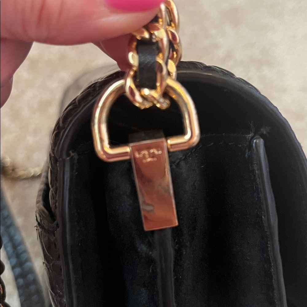 Tory Burch Croc Embossed Shoulder/Crossbody Purse - Picture 14 of 15